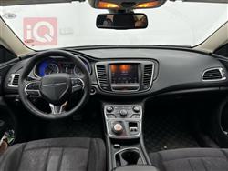 Chrysler 200